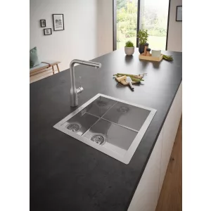 Мойка GROHE из нержавеющей стали 40см с корзинчатым вентилем, 1 чаша, K700 Cube (31578SD0) Мойка GROHE из нержавеющей стали 40см с корзинчатым вентилем, 1 чаша, K700 Cube (31578SD0)