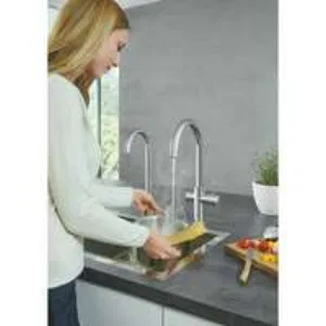 Комплект для кухни GROHE Red Duo с C-образным смесителем, бойлером L-Size и фильтром, хром (30079001) Комплект для кухни GROHE Red Duo с C-образным смесителем, бойлером L-Size и фильтром, хром (30079001)