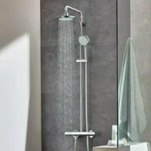 Душевая система GROHE Tempesta Cosmopolitan System 210 с термостатом для душа, хром (27922001) Душевая система GROHE Tempesta Cosmopolitan System 210 с термостатом для душа, хром (27922001)
