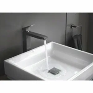 Раковина GROHE Cube Ceramic, свободностоящая, без перелива 50 см, альпин-белый (3948100H) Раковина GROHE Cube Ceramic, свободностоящая, без перелива 50 см, альпин-белый (3948100H)