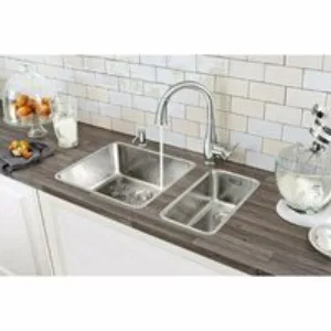 Смеситель для кухни GROHE Parkfield с вытяжным изливом, хром (30215001) Смеситель для кухни GROHE Parkfield с вытяжным изливом, хром (30215001)