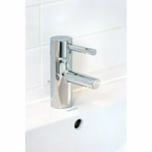 Смеситель для раковины GROHE Essence с донным клапаном, хром (33562000) Смеситель для раковины GROHE Essence с донным клапаном, хром (33562000)