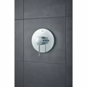 Внешняя часть смесителя для душа GROHE Essence, хром (24057001) Внешняя часть смесителя для душа GROHE Essence, хром (24057001)