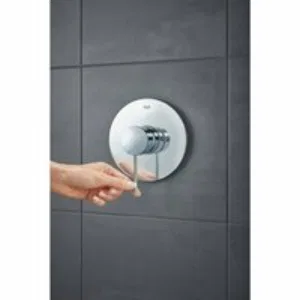 Внешняя часть смесителя для душа GROHE Essence, хром (24057001) Внешняя часть смесителя для душа GROHE Essence, хром (24057001)