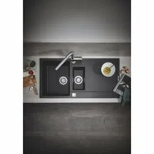 Мойка GROHE K500 с 1,5 чашей, 1000 x 500 мм, черный гранит (31646AP0) Мойка GROHE K500 с 1,5 чашей, 1000 x 500 мм, черный гранит (31646AP0)