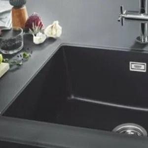 Мойка GROHE K700U с одной чашей, 610 x 460 мм, черный гранит (31655AP0) Мойка GROHE K700U с одной чашей, 610 x 460 мм, черный гранит (31655AP0)