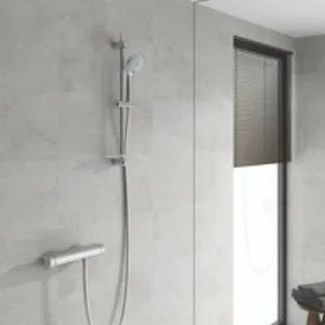 Термостат для душа GROHE Grohtherm 2000 с душевым гарнитуром, хром (34195001) Термостат для душа GROHE Grohtherm 2000 с душевым гарнитуром, хром (34195001)