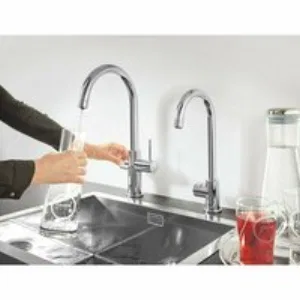 Смеситель для кухонной мойки GROHE Blue Professional с системой фильтрации, охлаждения и газирования воды, хром (31607002) Смеситель для кухонной мойки GROHE Blue Professional с системой фильтрации, охлаждения и газирования воды, хром (31607002)