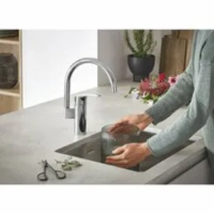 Смеситель для кухни GROHE Eurosmart, хром (33202003) Смеситель для кухни GROHE Eurosmart, хром (33202003)