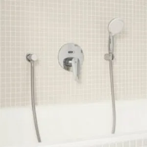 Смеситель для ванны GROHE BauEdge в комплекте с монтажной частью, хром (29079001) Смеситель для ванны GROHE BauEdge в комплекте с монтажной частью, хром (29079001)