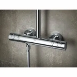 Душевая система GROHE Tempesta Cosmopolitan System 250 с термостатом для душа, хром (26670000) Душевая система GROHE Tempesta Cosmopolitan System 250 с термостатом для душа, хром (26670000)