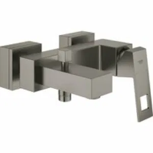 Смеситель для ванны GROHE Eurocube, темный графит матовый (23140AL0) Смеситель для ванны GROHE Eurocube, темный графит матовый (23140AL0)
