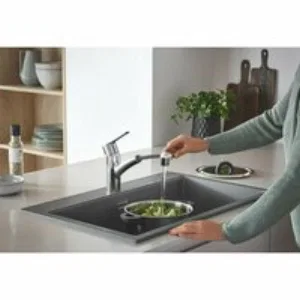 Смеситель для кухни GROHE Start QuickFix с низким вытяжным изливом, хром (30531001) Смеситель для кухни GROHE Start QuickFix с низким вытяжным изливом, хром (30531001)