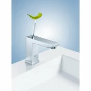 Смеситель для раковины GROHE Eurocube Joy с донным клапаном, M-size, хром (23657000) Смеситель для раковины GROHE Eurocube Joy с донным клапаном, M-size, хром (23657000)
