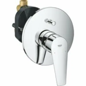 Душевая система GROHE BauEdge со смесителем для ванны, хром (1000190) Душевая система GROHE BauEdge со смесителем для ванны, хром (1000190)