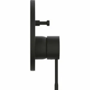 Внешняя часть смесителя для ванны GROHE Essence на 2 потребителя, фантомный черный (24167KF1) Внешняя часть смесителя для ванны GROHE Essence на 2 потребителя, фантомный черный (24167KF1)