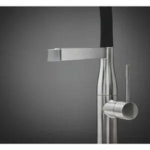 Смеситель для кухни GROHE Essence c профессиональным изливом, суперсталь (30503DC0) Смеситель для кухни GROHE Essence c профессиональным изливом, суперсталь (30503DC0)