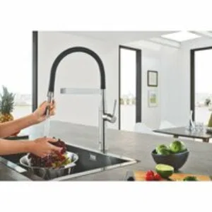 Смеситель для кухни GROHE Essence c профессиональным изливом, суперсталь (30503DC0) Смеситель для кухни GROHE Essence c профессиональным изливом, суперсталь (30503DC0)