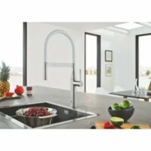 Смеситель для кухни GROHE Essence c профессиональным изливом, суперсталь (30503DC0) Смеситель для кухни GROHE Essence c профессиональным изливом, суперсталь (30503DC0)