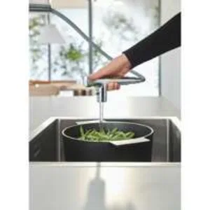 Смеситель для кухни GROHE Essence, хром (31892000) Смеситель для кухни GROHE Essence, хром (31892000)