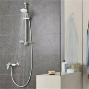 Душевой гарнитур GROHE Tempesta 110 с мыльницей, 2 режима струи, душевая штанга 600 мм, 7,4 л/мин, хром (26638003) Душевой гарнитур GROHE Tempesta 110 с мыльницей, 2 режима струи, душевая штанга 600 мм, 7,4 л/мин, хром (26638003)