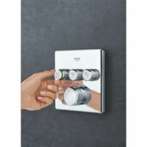 Внешняя часть термостата для душа GROHE Grohtherm SmartControl на 3 потребителя, хром (29126000) Внешняя часть термостата для душа GROHE Grohtherm SmartControl на 3 потребителя, хром (29126000)
